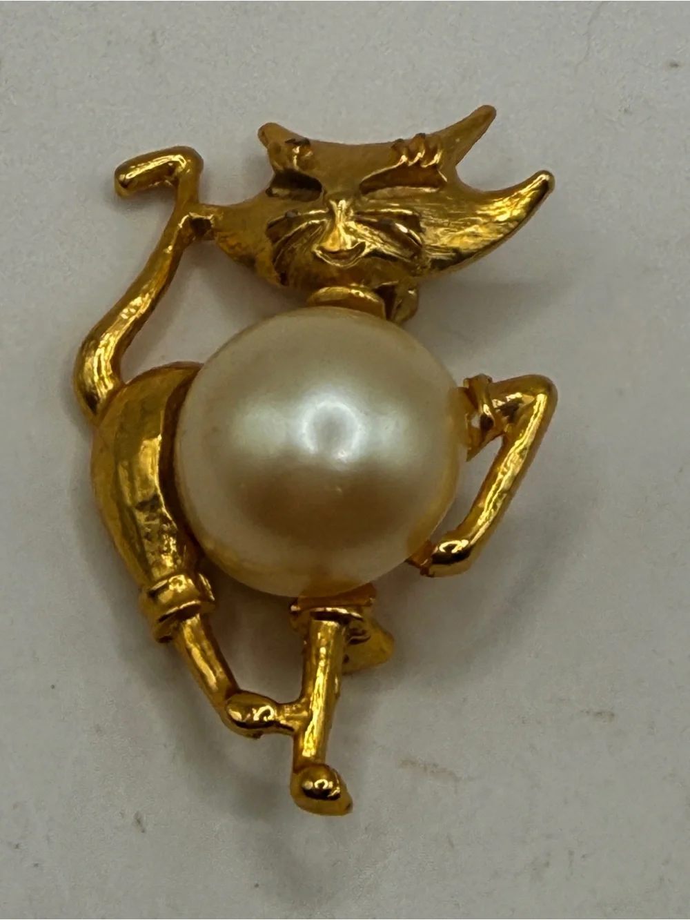 VOGUE Siamese Cat Kitty Feline Jelly Belly Faux Pearl Gold Brooch pin